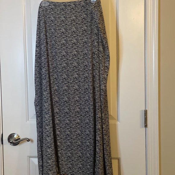 Briggs New York Dresses & Skirts - Briggs New York Skirt